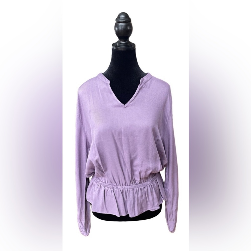 Jennifer Lopez: Lilac Purple Bohemian Blouse with